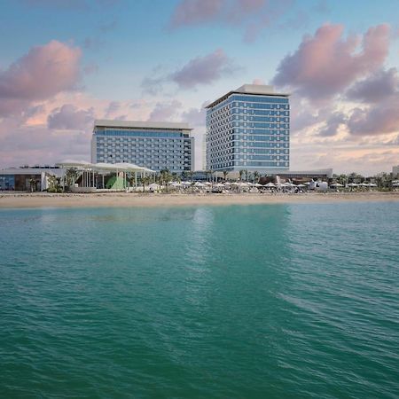 Rixos Gulf Hotel Ad Dawhah Esterno foto The hotel from the sea
