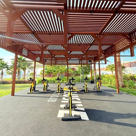 Rixos Gulf Hotel Ad Dawhah Esterno foto The outdoor gym