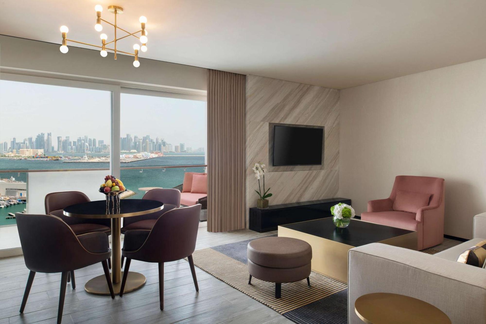 Rixos Gulf Hotel Ad Dawhah Esterno foto A suite at the hotel