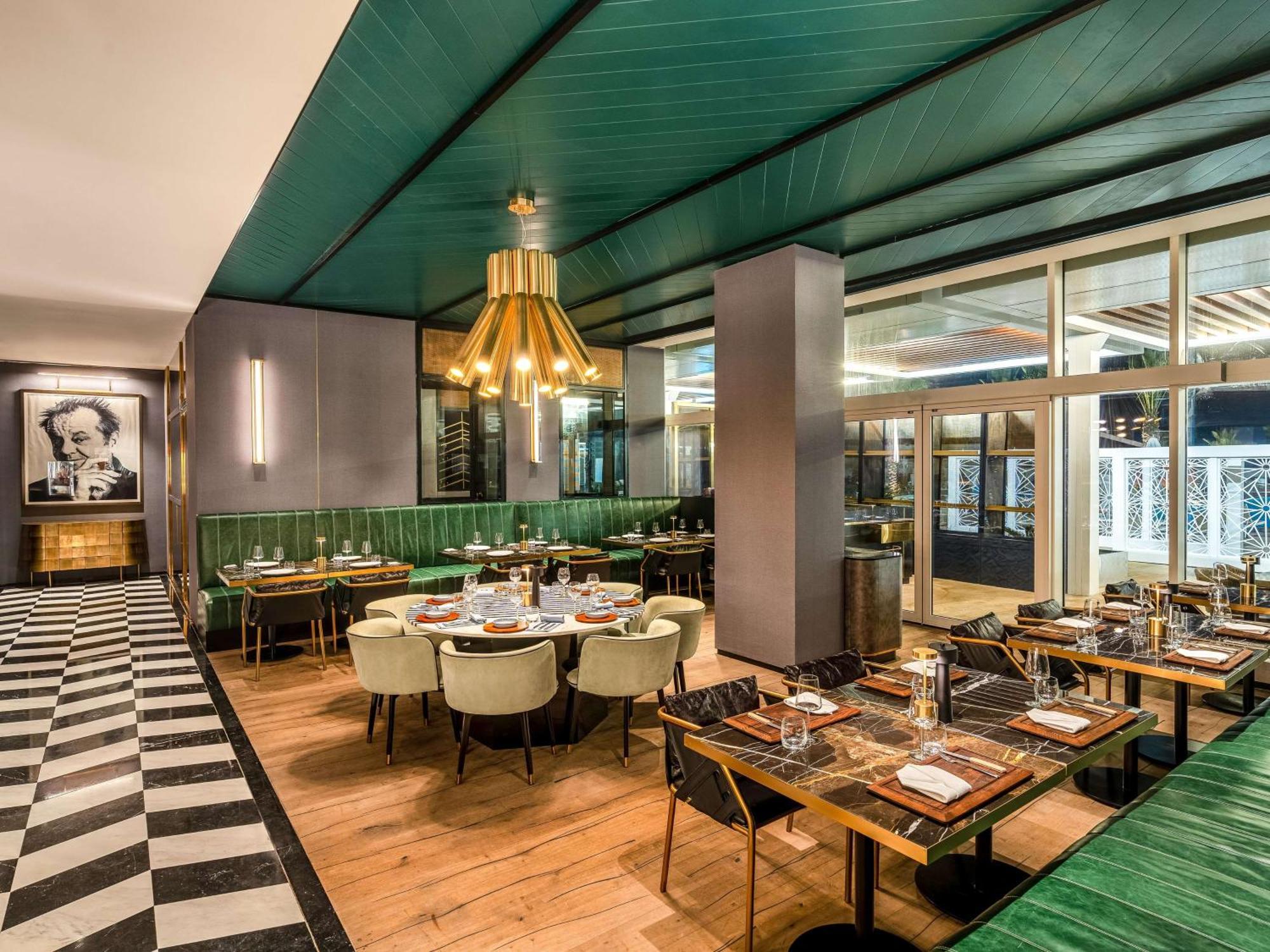Rixos Gulf Hotel Ad Dawhah Esterno foto Restaurant