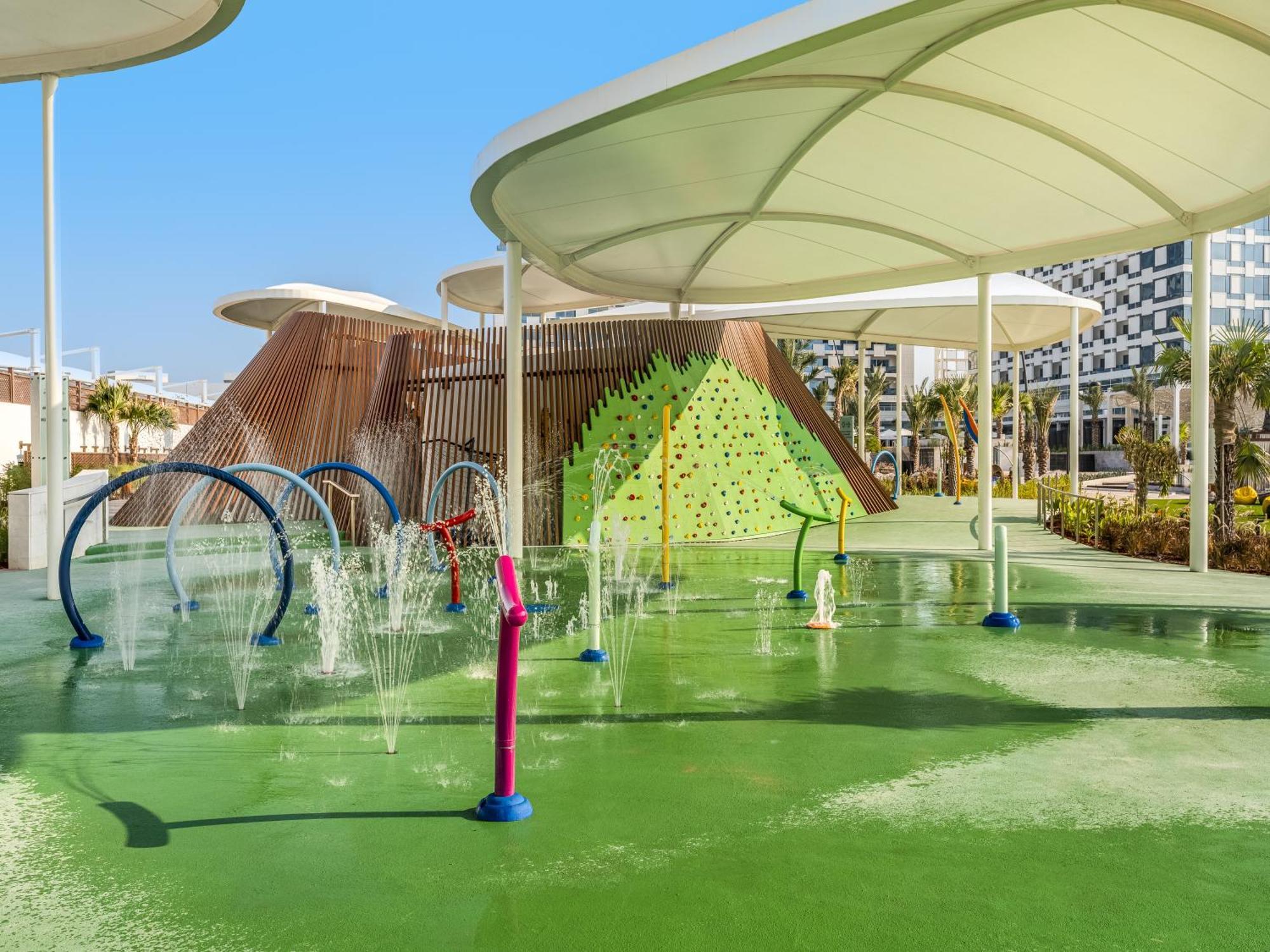 Rixos Gulf Hotel Ad Dawhah Esterno foto Children's water park at the complex