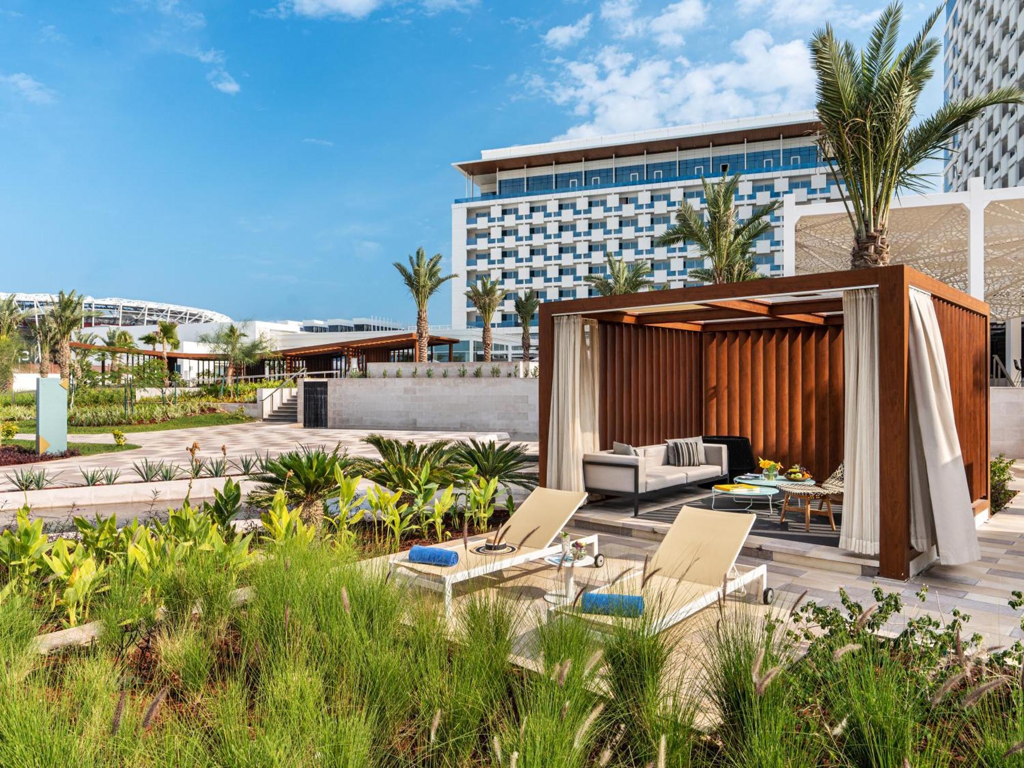 Rixos Gulf Hotel Ad Dawhah Esterno foto The Fives Beach Hotel & Residences